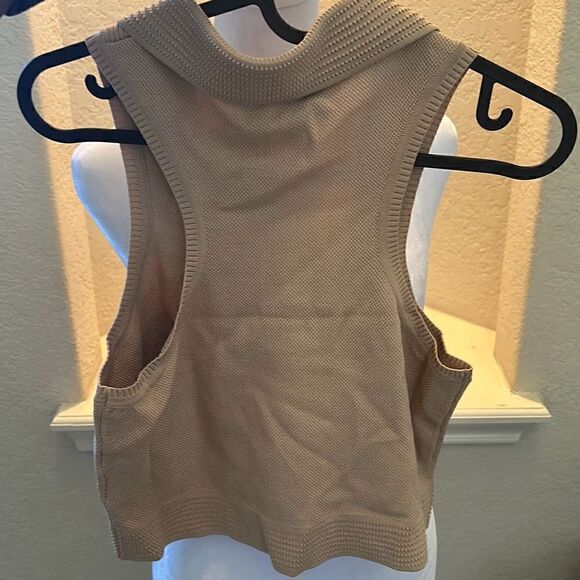 Ser.o.ya Womens Large Serena Cropped Tank Top Tan Racerback Sleeves Textured NWT - Picture 6 of 7
